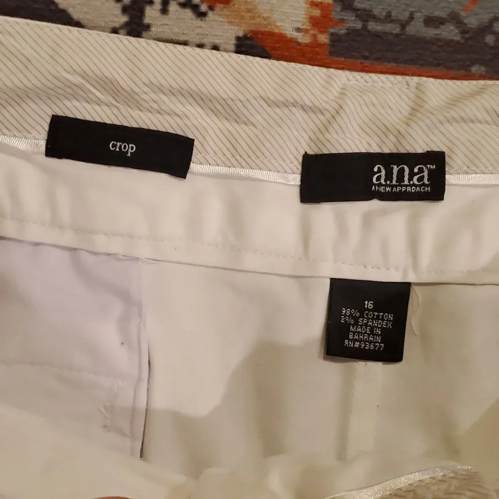 A.N.A. LADIES WHITE CROPPED PANTS-16-COTTON/SPANDEX-WORN ONCE‎